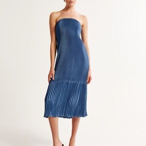 Abercrombie & Fitch Strapless Blue Pleated Dress